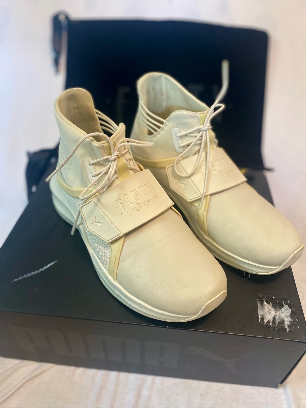 Fenty X Puma Wmns Trainer High Whisper White Leather Rare Size 10 w/box & Bag